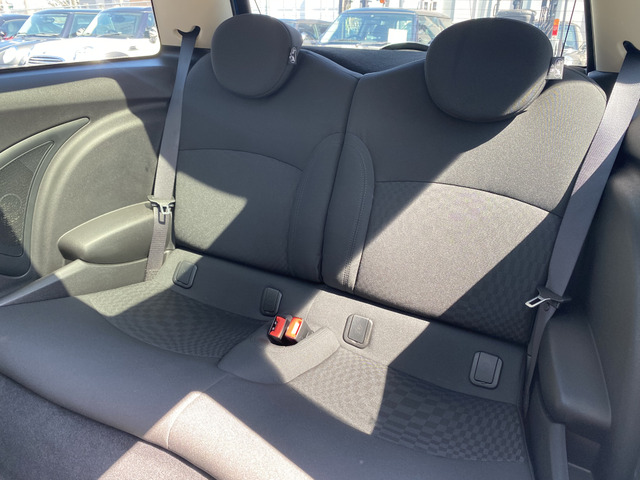 MINI�Ȃ�ł͂̃z�[���h�͂̍����V�[�g���g�p���Ă���܂��B��Ȃɂ́A�`���C���h�V�[�g����t�\�ł��B