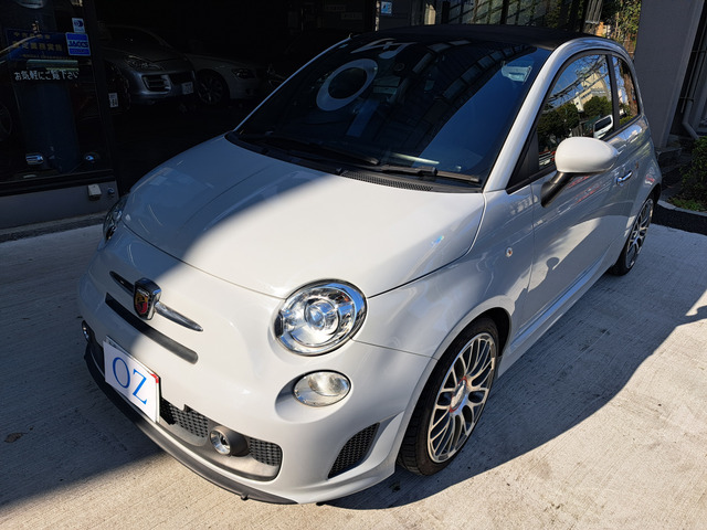 アバルト595C（フィアット）ツーリズモ　走行3130キロ 黒革  ナビTVETC 中古車画像