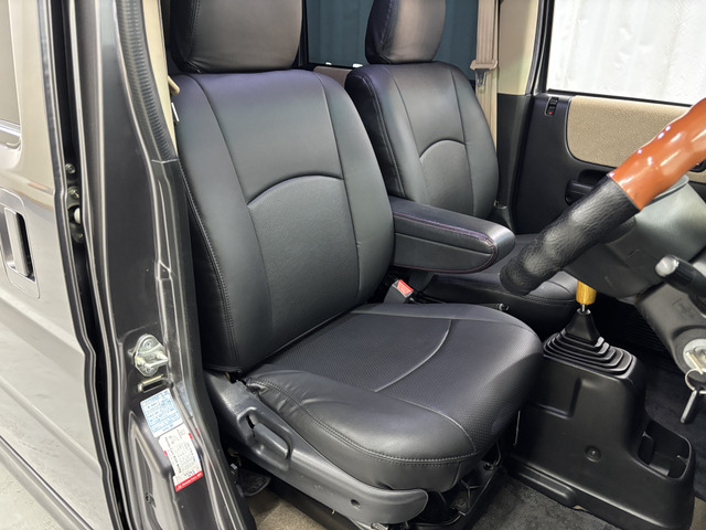 �y�W���ԗ��ɂ��āz �ቿ�i���������邽�߁A���ׂȏ��Ȃǂ͏C�������ɓW�����Ă���ꍇ���������܂��B�ł��邾�������������Ē����悤�ɂ��Ă���܂����A���s���ȕ��̓X�^�b�t�܂ł��q�˂��������B