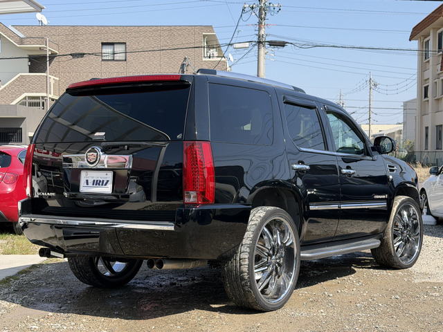 エスカレードベースグレード