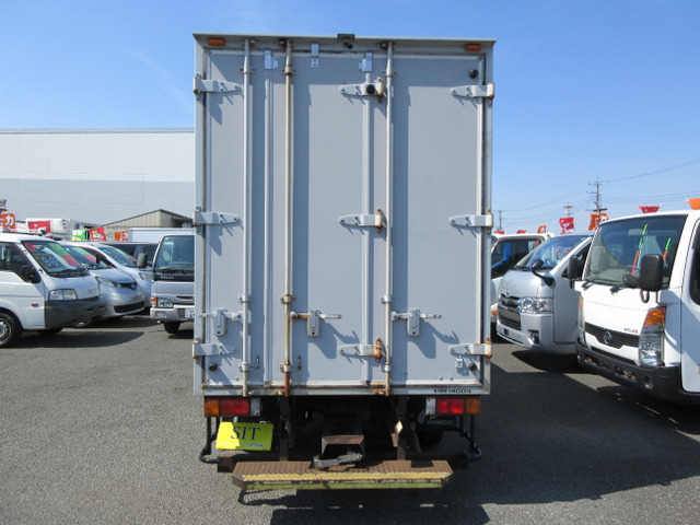 ���O���E���A�r���[�ł���3������