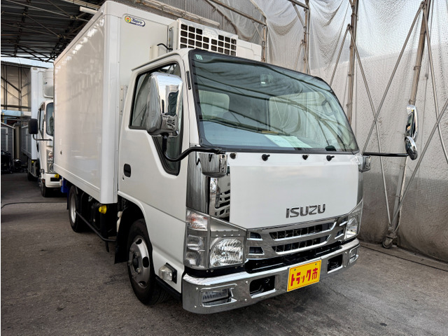 エルフ冷蔵冷凍車