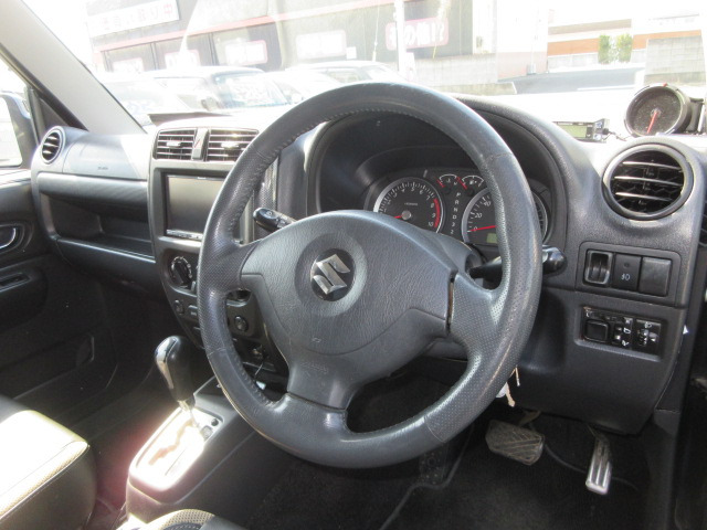 �����͔N���̊��ɔ�r�I�Y��ł��B