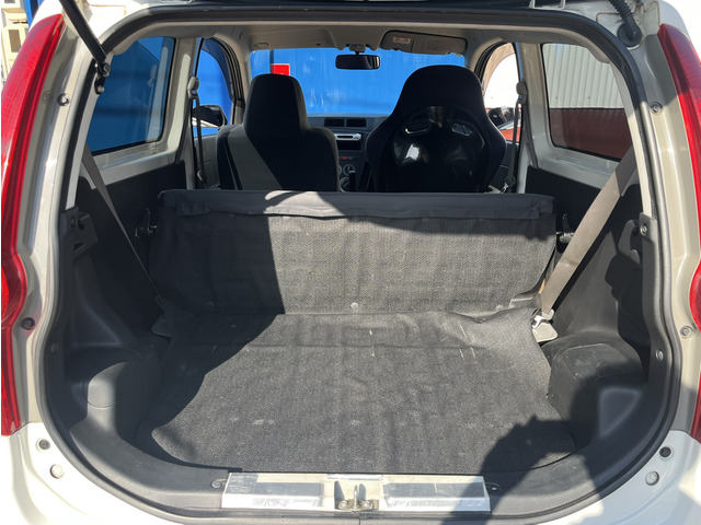 ���Q�b�W�X�y�[�X���\���ȃX�y�[�X���m�ۂ��Ă���܂��B�X��肩��A�E�g�h�A�܂ŕ��L�����􂵂Ă���܂��B�l�X�ȗp�r�ł��g������������}���`�Ȃ��Ԃł��B