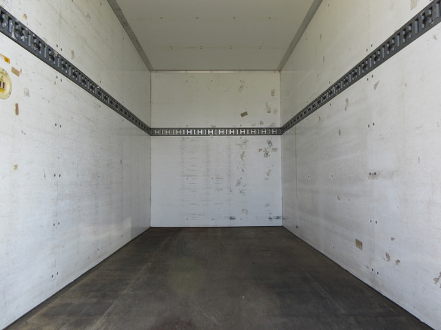 ���ה����X�y�[�X�ł���������198��164����310�����b�V���O���[��1�i��