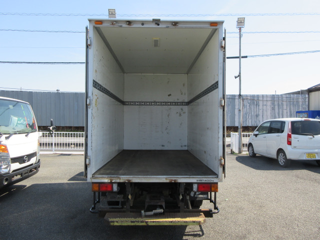 �����A���J������Ԃł���