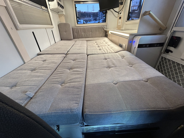 �_�C�l�b�g���ȒP�Ƀx�b�h�W�J�\�ł�!���@��218cm&times;117cm�ƂȂ��Ă���܂�!