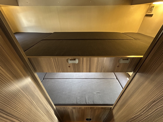 ��l�C�̏�ݓ�i�x�b�h!