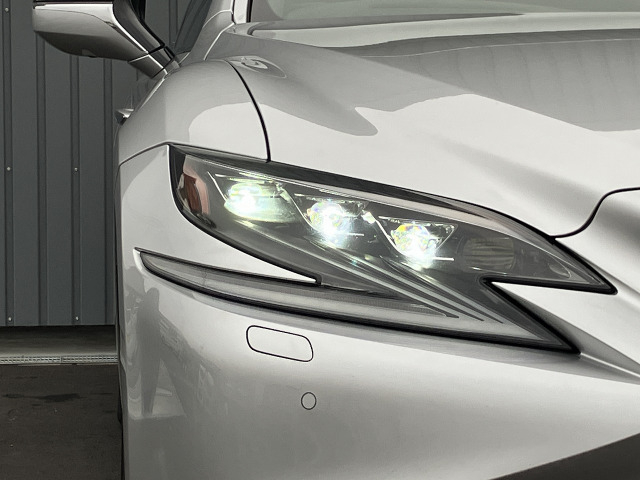 LS500h エグゼクティブ 4WD