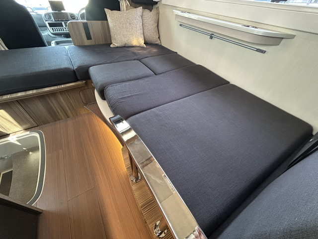 �_�C�l�b�g���ȒP�Ƀx�b�h�W�J�\�ł�!���@��188cm&times;88cm�ƂȂ��Ă���܂�!