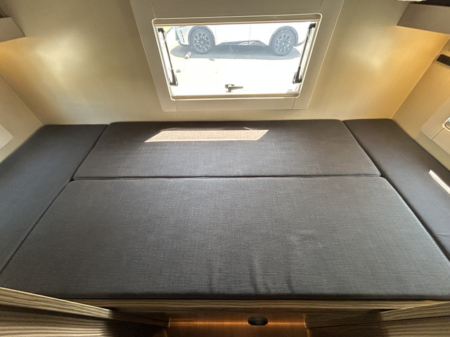 ��i�x�b�h���i�ł�!���@��190cm&times;75cm�ƂȂ��Ă���܂�!