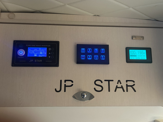 �o�b�e���[���j�^�[ �d���i�W���p�l�� �C���o�[�^�[�����[�g�X�C�b�`