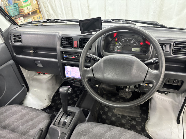 �y�K���X����̕i���z ���Ђ̓W���ԗ��ɂ�AIS�Ӓ菑�ƃI�[�g�I�[�N�V�������̍���\��ςݍ���ł��܂��B�v���C�X�{�[�h�̋��z�͏��o��݂̂��x�������z�B�i�������i���S���͈ꌩ�ɔ@�����B��ڗđR�ł��B