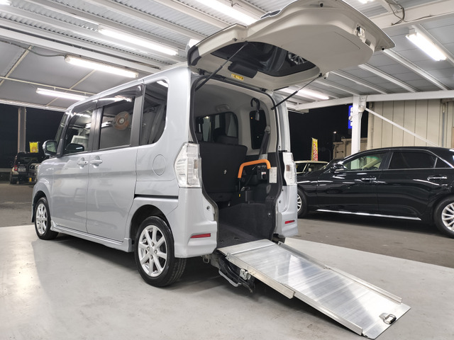 �y�W���ԗ��ɂ��āz �ቿ�i���������邽�߁A���ׂȏ��Ȃǂ͏C�������ɓW�����Ă���ꍇ���������܂��B�ł��邾�������������Ē����悤�ɂ��Ă���܂����A���s���ȕ��̓X�^�b�t�܂ł��q�˂��������B