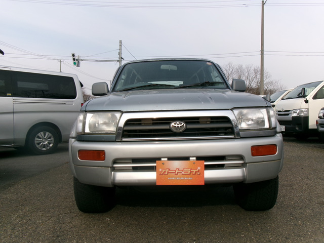 �X�^�b�t���ԓ����Y��ɃN���[�j���O���Ă���܂���