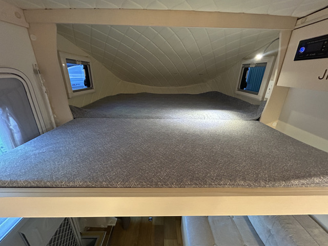 �o���N�x�b�h���L�X���K�ł�!175cm&times;150cm�ƂȂ��Ă���܂�!