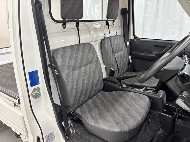 �y�W���ԗ��ɂ��āz �ቿ�i���������邽�߁A���ׂȏ��Ȃǂ͏C�������ɓW�����Ă���ꍇ���������܂��B�ł��邾�������������Ē����悤�ɂ��Ă���܂����A���s���ȕ��̓X�^�b�t�܂ł��q�˂��������B