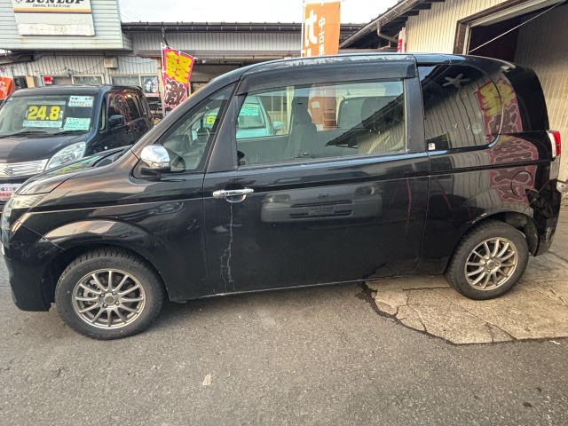 ����26�N�g���^ �X�y�C�h!���s����109,662km�A�Ԍ���9�N11���܂ŗL���ł��B�l�C�̃u���b�N�A�i�rTV�A�o�b�N�J�����ABluetooth�𓋍ڂ��Ă��܂�!