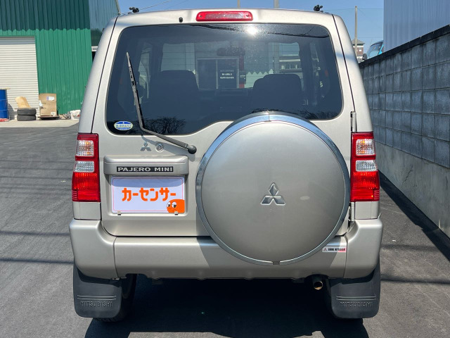 当店のお車は出張買取にて仕入れをさせて頂いたお車です。無駄な経費を掛けておりませんので販売価格に反映しております。