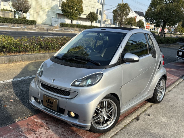 スマートフォーツーカブリオブラバス エクスクルーシブ