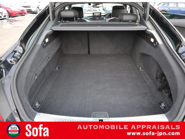 ラゲッジスペース