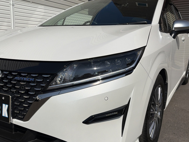 �yLED�w�b�h���C�g�z���V����ԑ��s�����ǍD�Ȏ��E���m�ۂ����S���ĉ^�]�ł��鍂�P�xLED�w�b�h���C�g�𑕔�!�_�����x�������A����d�͂��}�����Ă��܂��B