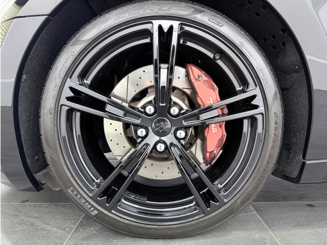 �K�����ЂƂ�������20�C���`�E�g���t�F�I�f�U�C��(�O���X�u���b�N)�A���~�z�C�[���B�^�C���̓}�Z���e�B���F�̃s�����[��P-ZERO(2024�N����)��8���R�������܂��B