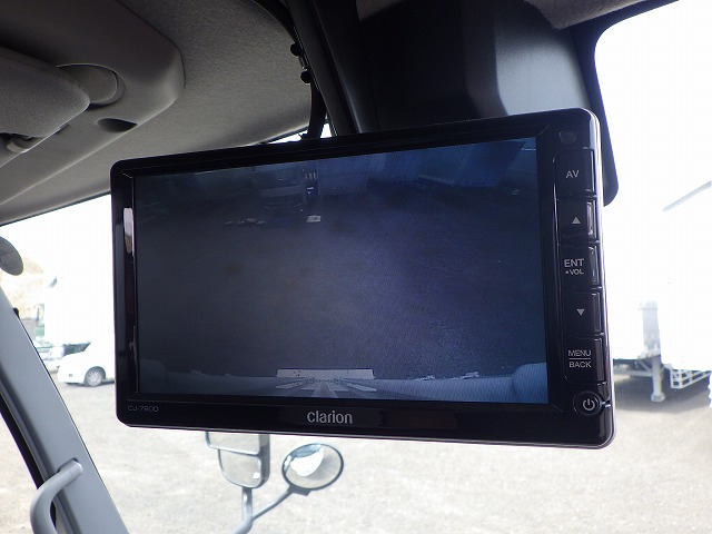 �o�b�N���j�^�[