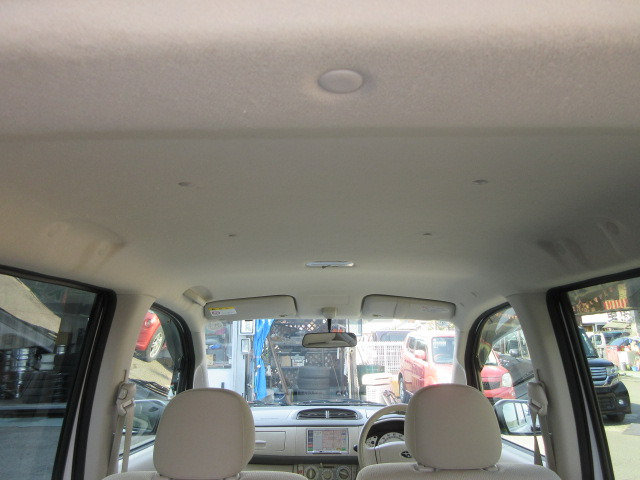 天井は黄ばみや汚れの少ないとても綺麗な天井です。