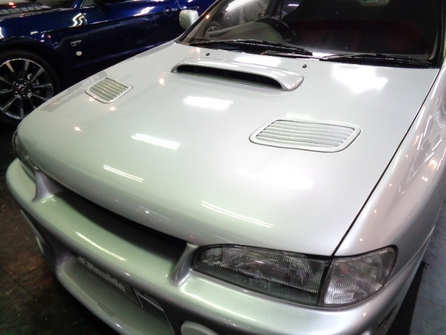 �ۊǏ󋵂��悭����̂��郉�C�g�V���o�[M�J���[�̃{�f�B&�������̍����N���A�w�b�h���C�g�ł��C�����̓��A�o���p�[��t���̌y���Ȃ��̂��Y��ɕ�C���ꑖ�s�Ɏx��̂Ȃ����̂ł�