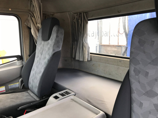 /その他 UD トラックス