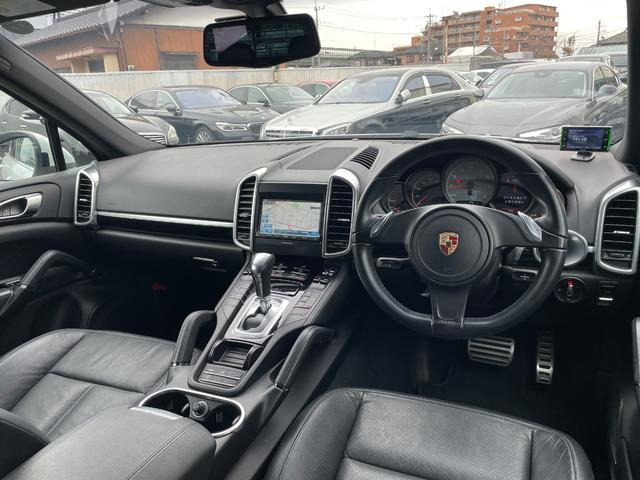 カイエンS ハイブリッド 4WD