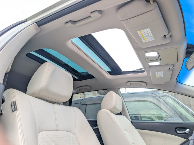 XV�O���[�h�ɂ̂ݐݒ肳��Ă���X���C�f�B���O�K���X���[�t�B�J���Ȃ̂ŊJ���������Ȃ肠��l�C�̑����ƂȂ�܂���