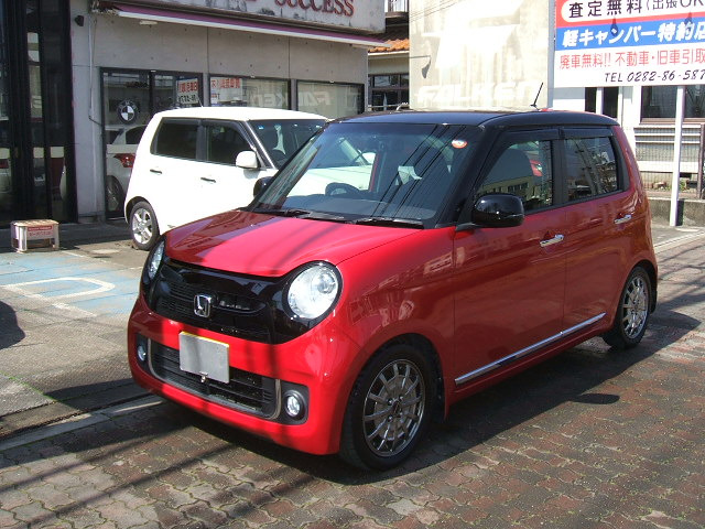N-ONE（ホンダ）プレミアム ツアラー Lパッケージ 2トーンカラースタイル　モデューロアルミ ローダウンサス 中古車画像