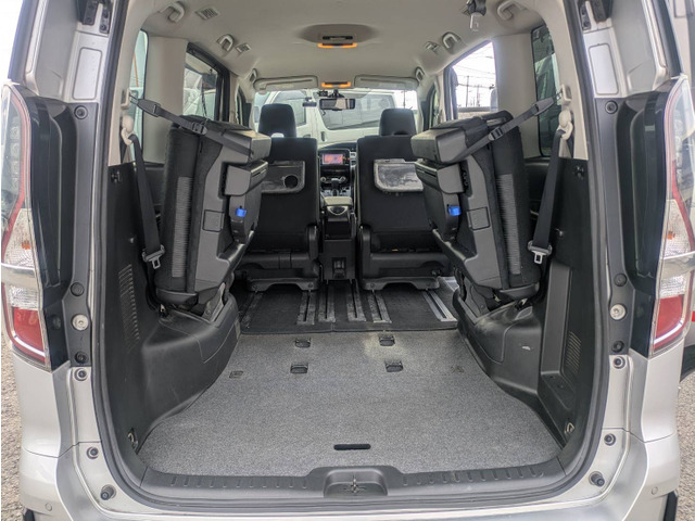 セレナ1.2 e-POWER ハイウェイスターV