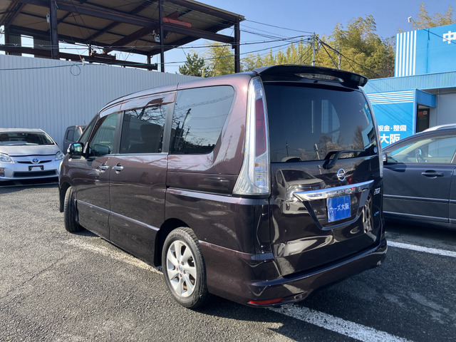 セレナ2.0 ハイウェイスター Vセレクション