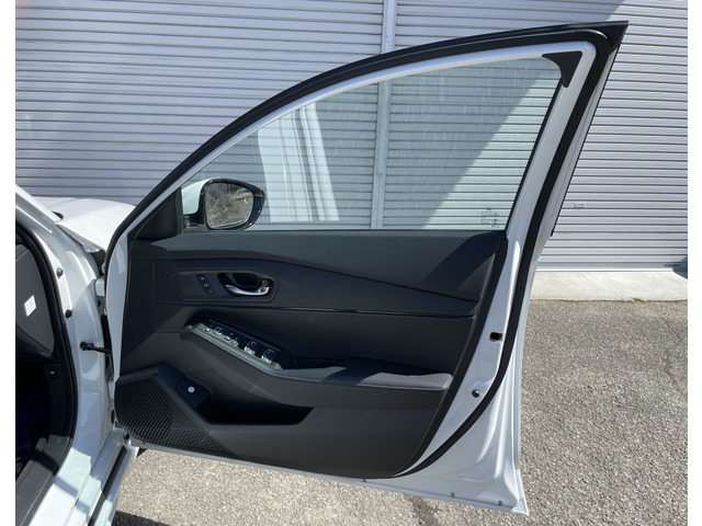 �^�]�ȃh�A��