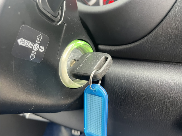 �֗��ȃL�[���X�G���g���[����������Ă���܂��B�{�^���������Ό��̎{���E�������\�ł��B�G���W���n���͍�������ōs���^�C�v�ɂȂ�܂��B