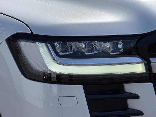 LEDヘッドライトはデザイン性だけではなく夜間の安全性に非常に効果を発揮します!