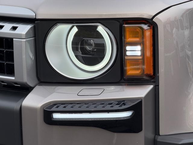 LED�w�b�h���C�g�̓f�U�C���������ł͂Ȃ���Ԃ̈��S���ɔ��Ɍ��ʂ𔭊����܂�!