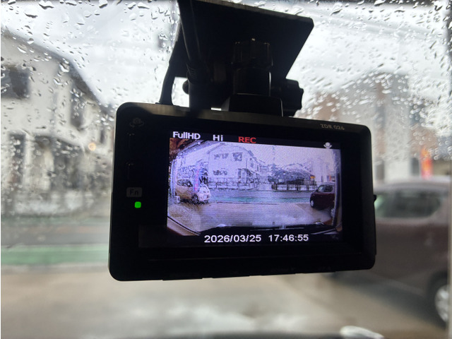 �h���C�u���R�[�_�[�t���ł��B