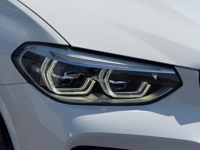 LED�w�b�h���C�g�̓f�U�C���������ł͂Ȃ���Ԃ̈��S���ɔ��Ɍ��ʂ𔭊����܂�!