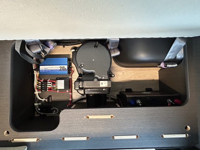 �T�u�o�b�e���[�̑��݂⃊�`�E���C�I���o�b�e���[�������C����������!