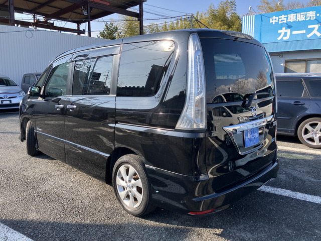 セレナ2.0 ハイウェイスター S-HYBRID エアロモード