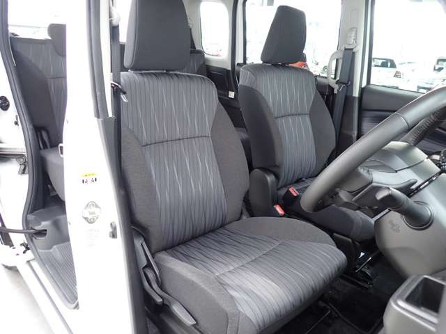 ☆ご契約から納車まで担当営業を中心に、各スタッフ全員協力の上、迅速に進めさせていただきます。契約後車庫証明等の手続き中に、納車前車検又は点検をさせて頂き、ベストな態勢で納車の準備をさせて頂きます☆