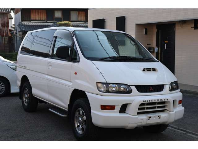 デリカスぺースギア2.8 エクシード ツインサンルーフ ディーゼル 4WD