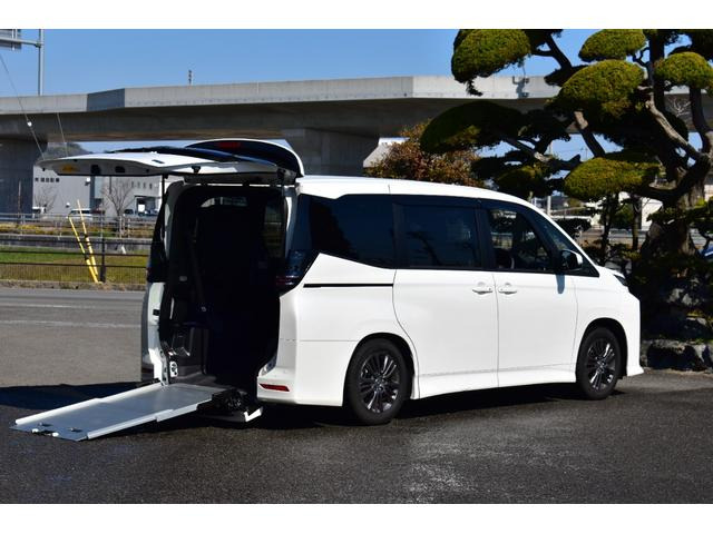 ヴォクシー1.8 ハイブリッド S-G ウェルキャブ 車いす仕様車 タイプI 車いす1名仕様