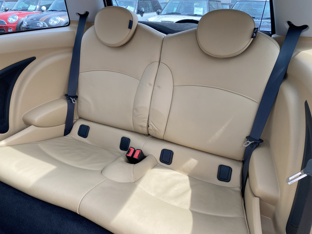 MINI�Ȃ�ł͂̃z�[���h�͂̍����V�[�g���g�p���Ă���܂��B��Ȃɂ́A�`���C���h�V�[�g����t�\�ł��B