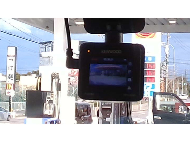KENWOOD��DRV-240 FullHD�h���C�u���R�[�_�[���t���Ă��܂�