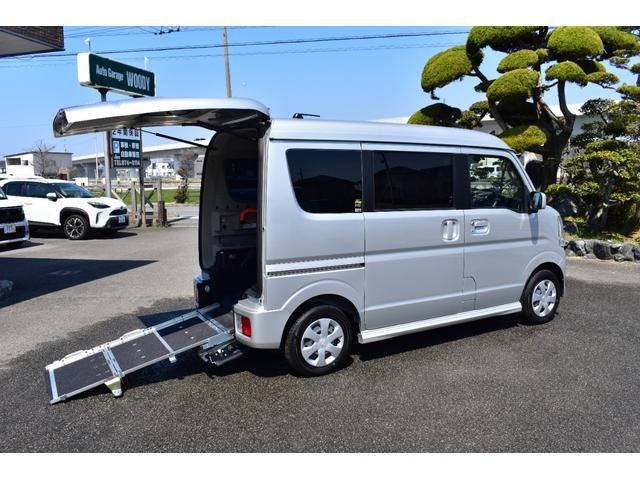 NV100クリッパーリオチェアキャブ ハイルーフ 4WD